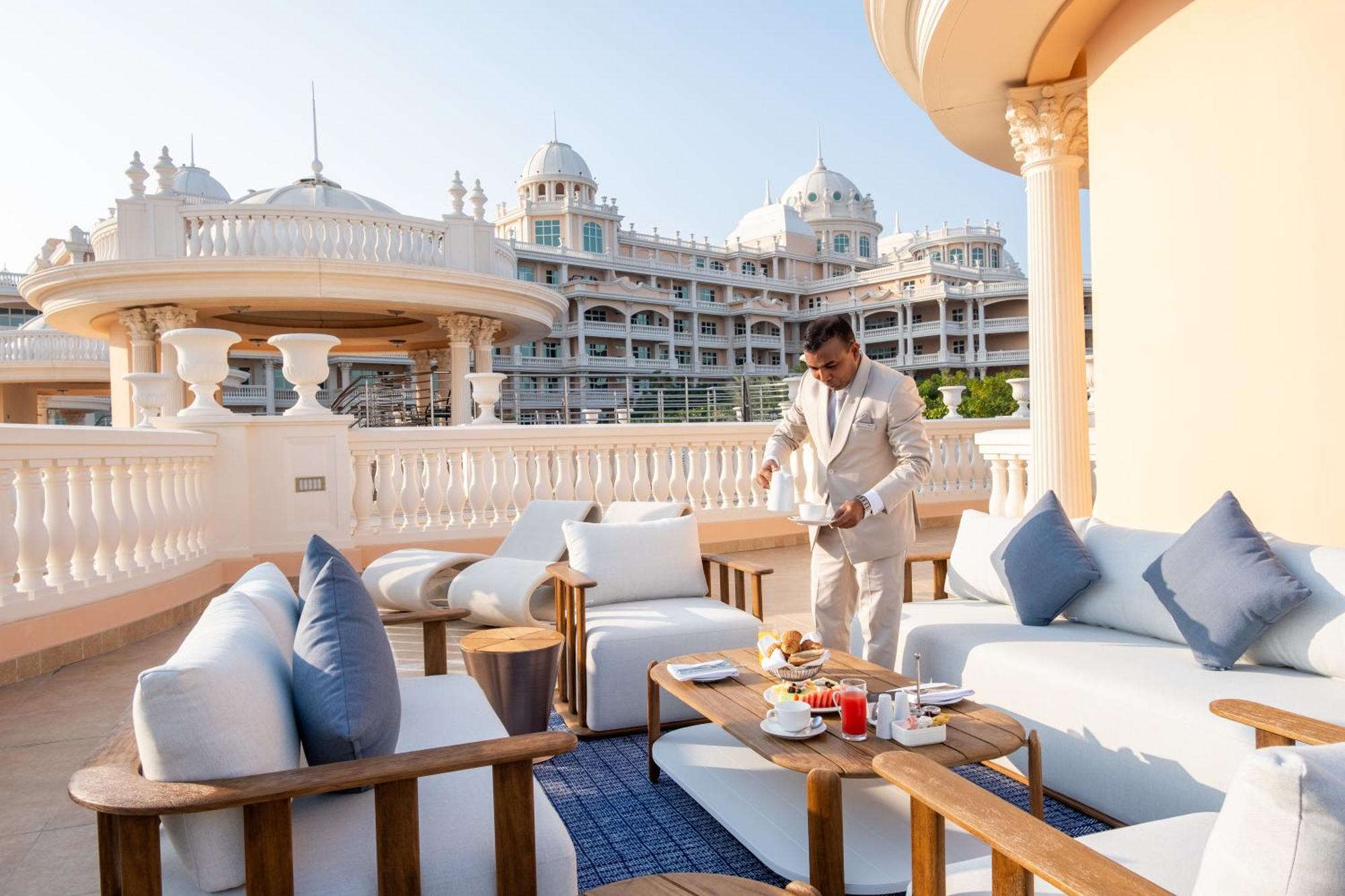 Kempinski Hotel & Residences Palm Jumeirah Dubái Exterior foto The Oberoi Dubai